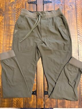lululemon athletica Men’s Olive ABC Warpstream Joggers